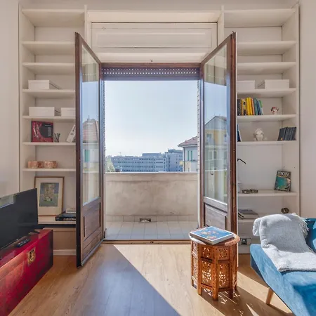 Matisse Big Con Balcone A 10 Minuti Dal Duomo Apartment Milan